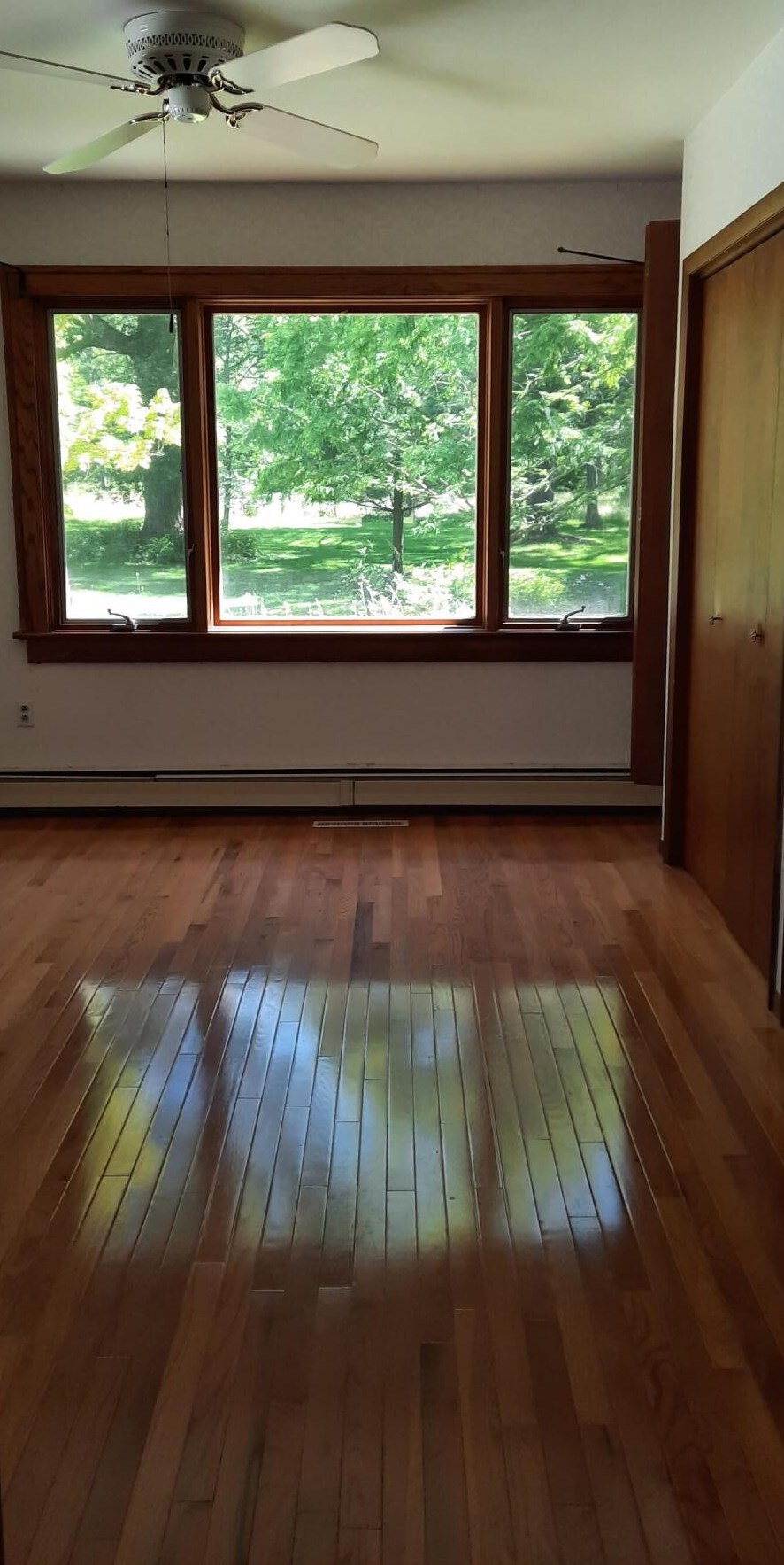 6286 Grand Riv Dr, Ada MI 49301-9503 exterior