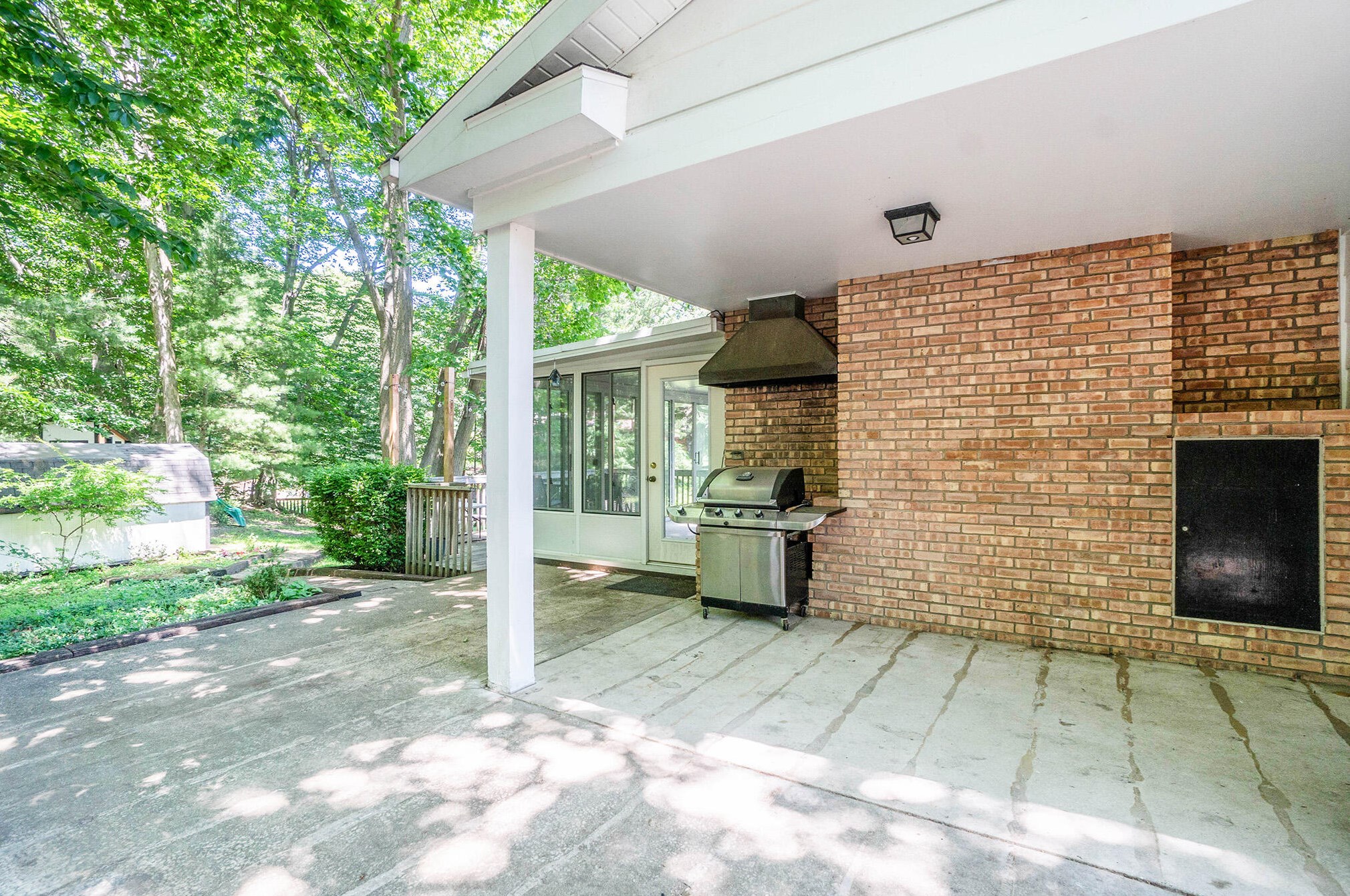 18547 Pawnee Dr, Spring Lake MI  49456-9416 exterior