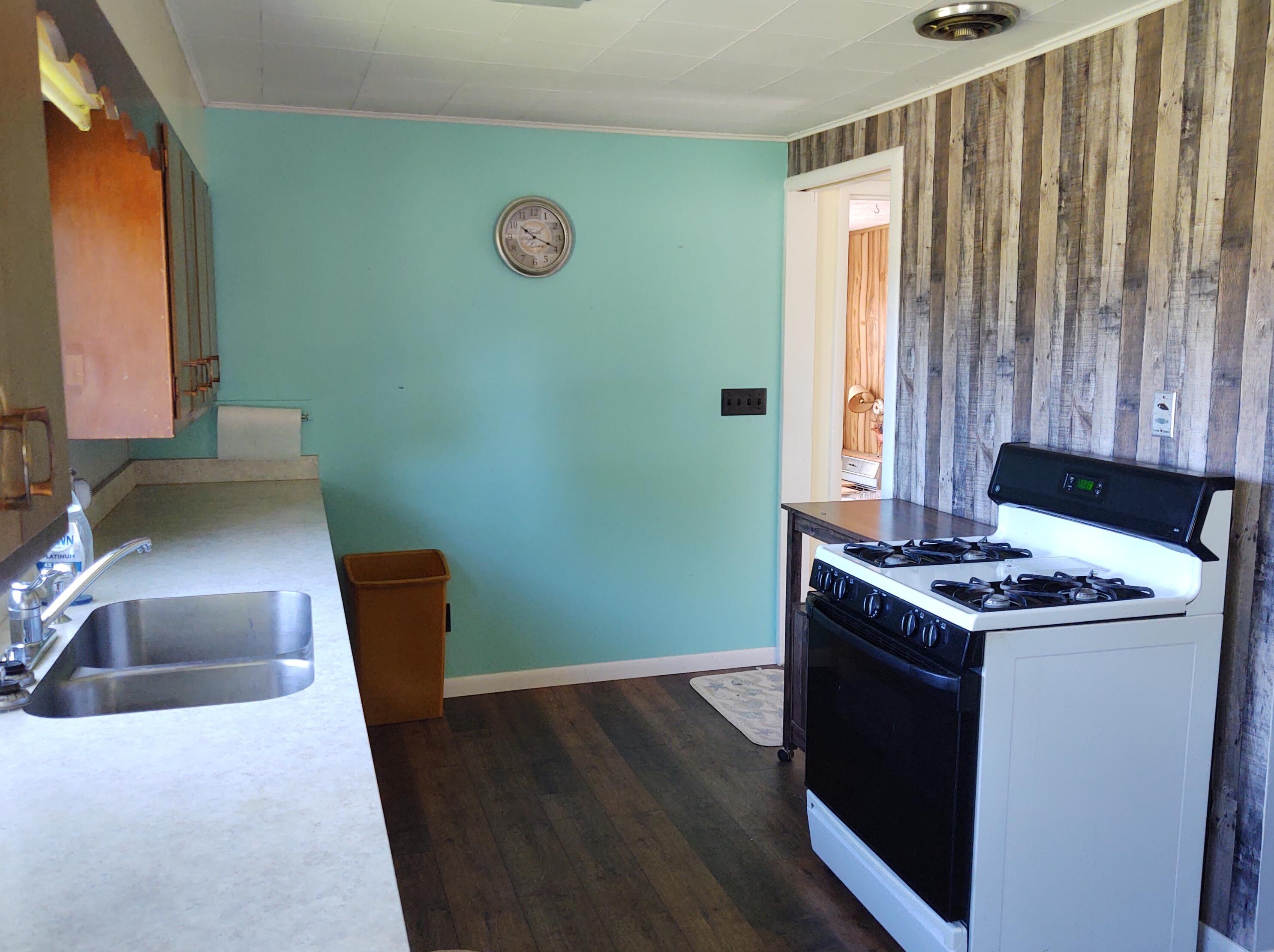 2028 136th Ave, Hart MI  49420-8810 exterior