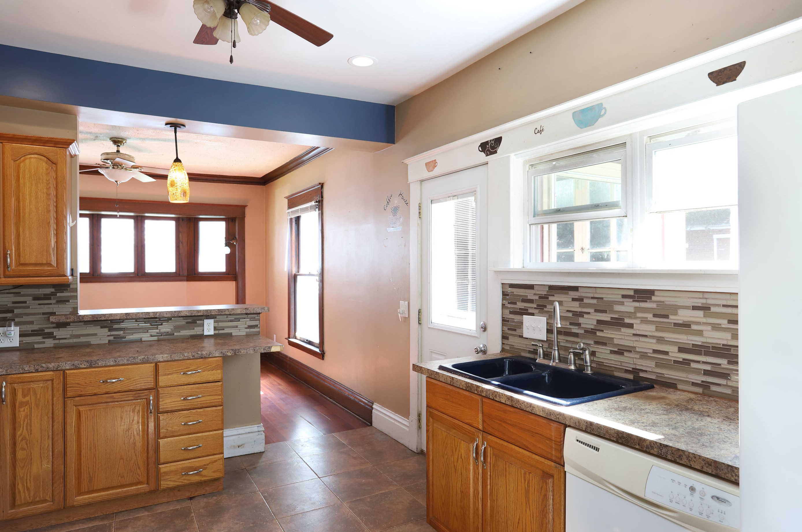 1254 College Ave, Grand Rapids MI 49505-5175 exterior