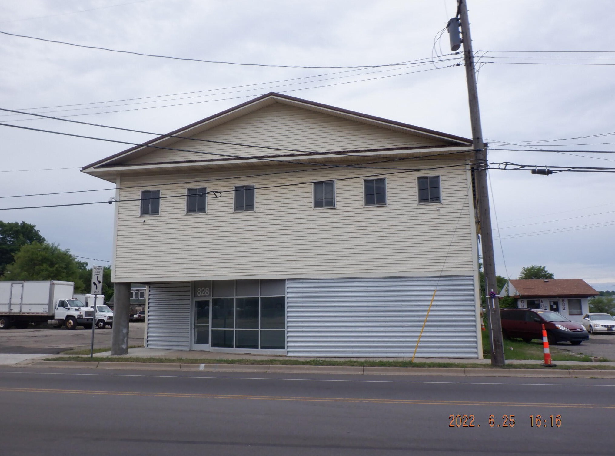 824 Portage St, Kalamazoo MI  49001-3004 exterior