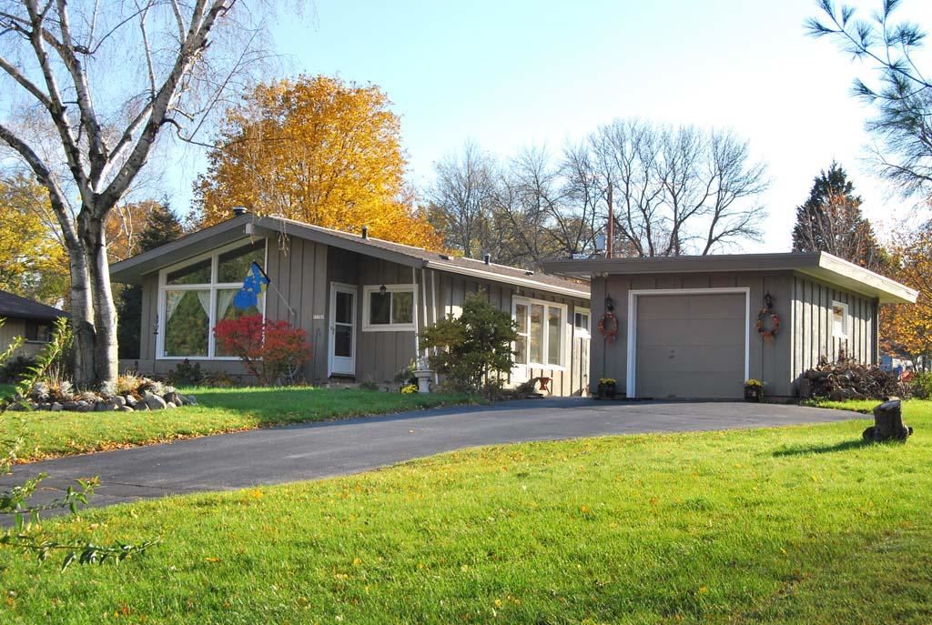 11347 Bridget Ln Hales Corners Wi 53130 Mls 1338339 Coldwell Banker