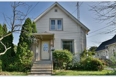 2010 55th St - Photo 1
