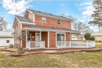 138 W Main St - Photo 1