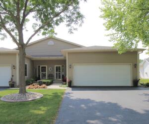 1704 Big Bend Rd, Waukesha, WI 53189 MLS 1801024 Coldwell Banker