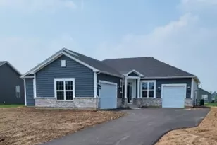 404 Kensington Ct, Williams Bay, WI 53191 - Photo 1