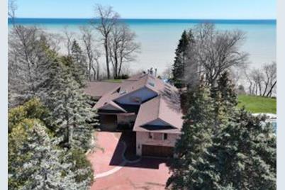 6990 N Barnett Ln, Fox Point, WI 53217 - Photo 1