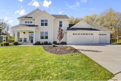 N35W8111 Prairie View Ct, Cedarburg, WI 53012 - Photo 1