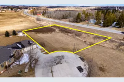 Lt4  Ridgeway Ct #Blk8, Manitowoc, WI 54220 - Photo 1