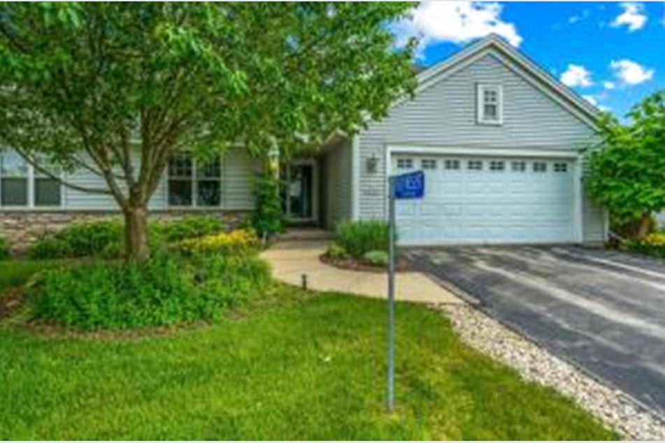 N52W35297 Lighthouse Ln, Oconomowoc, WI 53066 MLS 1880353 Coldwell