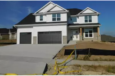 728  Hummingbird Ct, Grafton, WI 53024 - Photo 1