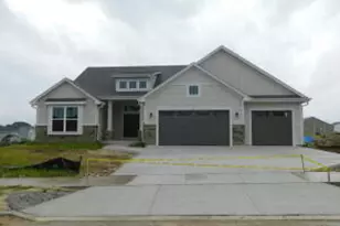 403 W Sparrow Wy, Grafton, WI 53024 - Photo 1