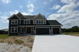 557 Wickland Wy, Richfield, WI 53017 - Photo 1