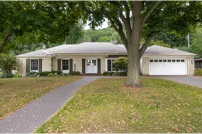 840  Janice Ct, La Crosse, WI 54601 - Photo 1