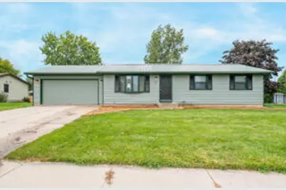 407  Zuider Ln, Oostburg, WI 53070 - Photo 1