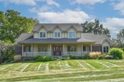 W287N4068  Highland Ct, Delafield, WI 53072 - Photo 1