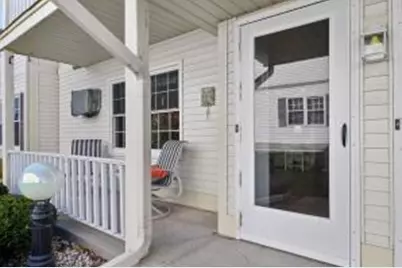 811  Rockingham Ct, West Bend, WI 53090 - Photo 1