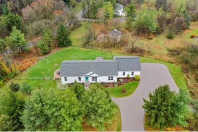 118  Heather Dr, North Prairie, WI 53153 - Photo 1