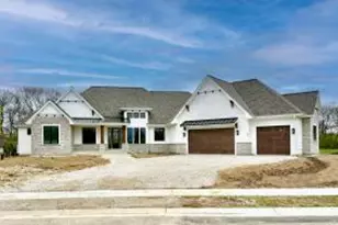 298 River Oaks Cir, Delafield, WI 53018 - Photo 1