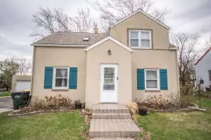 239 W Paradise Dr, West Bend, WI 53095 - Photo 1