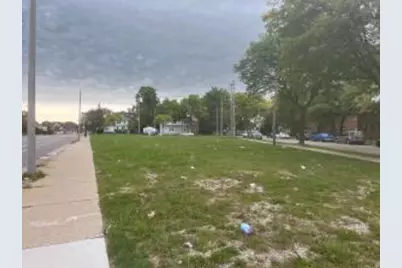 4915 N Hopkins St, Milwaukee, WI 53209 - Photo 1