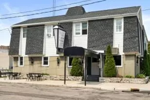 702 Buffalo St, Manitowoc, WI 54220 - Photo 1