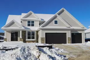 221 Candleberry Ln, Grafton, WI 53024 - Photo 1