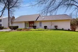 537 Wiswell Dr, Williams Bay, WI 53191 - Photo 1