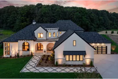 16820 W Autumn Trace Ct, New Berlin, WI 53151 - Photo 1