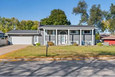 2919  Robin Hood Dr, La Crosse, WI 54601 - Photo 1