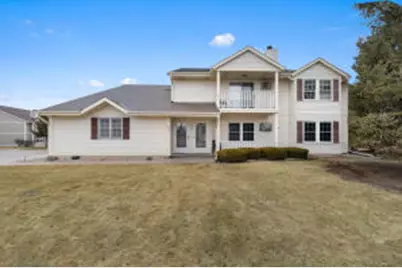 811  Rockingham Ct, West Bend, WI 53090 - Photo 1