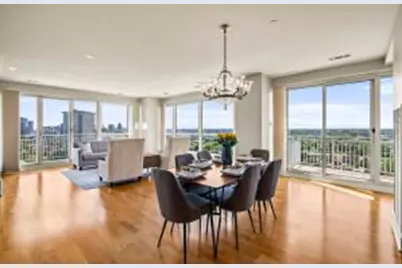 1522 N Prospect Ave, Milwaukee, WI 53202 - Photo 1