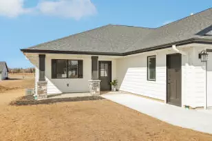 527 Raybern Ct, Random Lake, WI 53075 - Photo 1