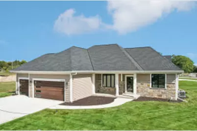 W251N2344  Valleyview Cir, Pewaukee, WI 53072 - Photo 1