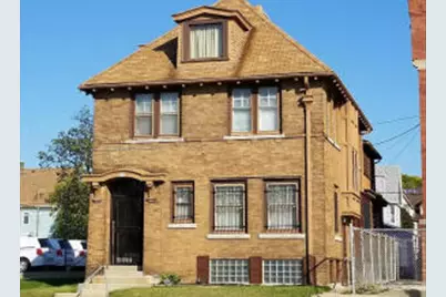 2634 N Dr Martin Luther King Jr Dr, Milwaukee, WI 53212 - Photo 1