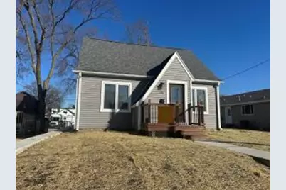 2710  Onalaska Ave, La Crosse, WI 54603 - Photo 1