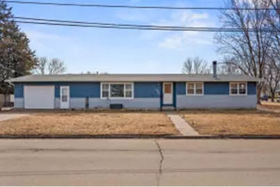 902 E Webster St, Prairie Du Chien, WI 53821 - Photo 1