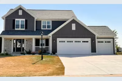 2721  Red Oak Ln, East Troy, WI 53120 - Photo 1