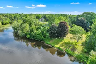 12345 N East Shoreland Dr, Mequon, WI 53092 - Photo 1