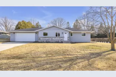 723  Cardinal Ln, Howards Grove, WI 53083 - Photo 1