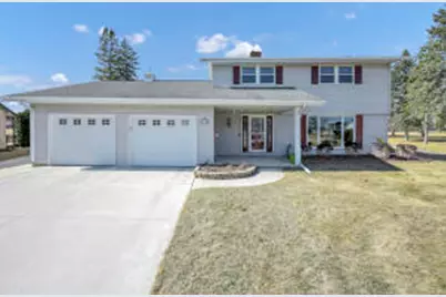 1678  Atlanta Cir, Manitowoc, WI 54220 - Photo 1