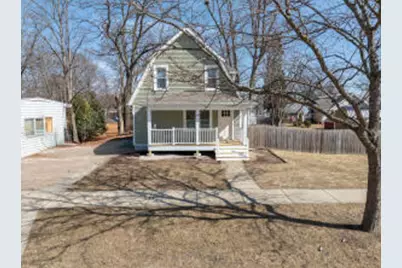 307 N Wisconsin Dr, Elkhorn, WI 53121 - Photo 1