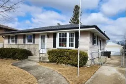 804  Lakeview Ave, South Milwaukee, WI 53172 - Photo 1