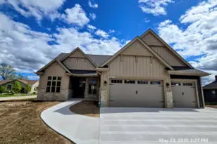 W208N16281 Renee Wy, Jackson, WI 53037 - Photo 1