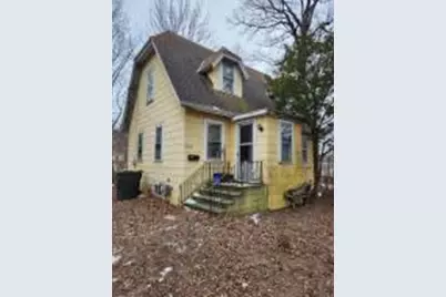 10121 W Bungalow Pkwy, West Allis, WI 53214 - Photo 1