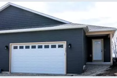 702  Laurie Ann Cir, Watertown, WI 53098 - Photo 1