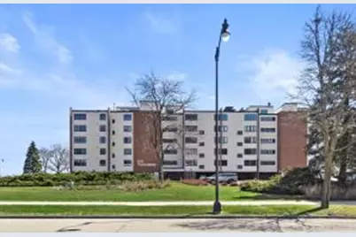 111  11th St, Racine, WI 53403 - Photo 1