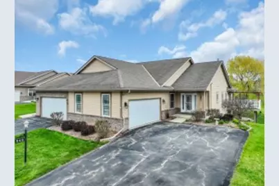 342  Oak Hill Cir, Racine, WI 53105 - Photo 1