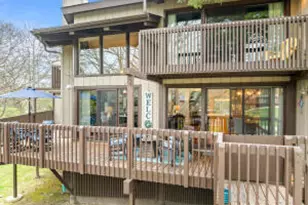 880 W Windsor Dr, Fontana, WI 53125 - Photo 1