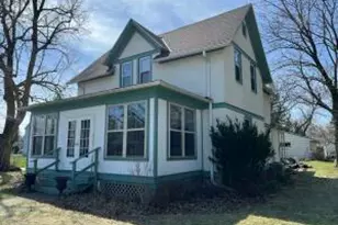 201 Bonito St, Walworth, WI 53184 - Photo 1